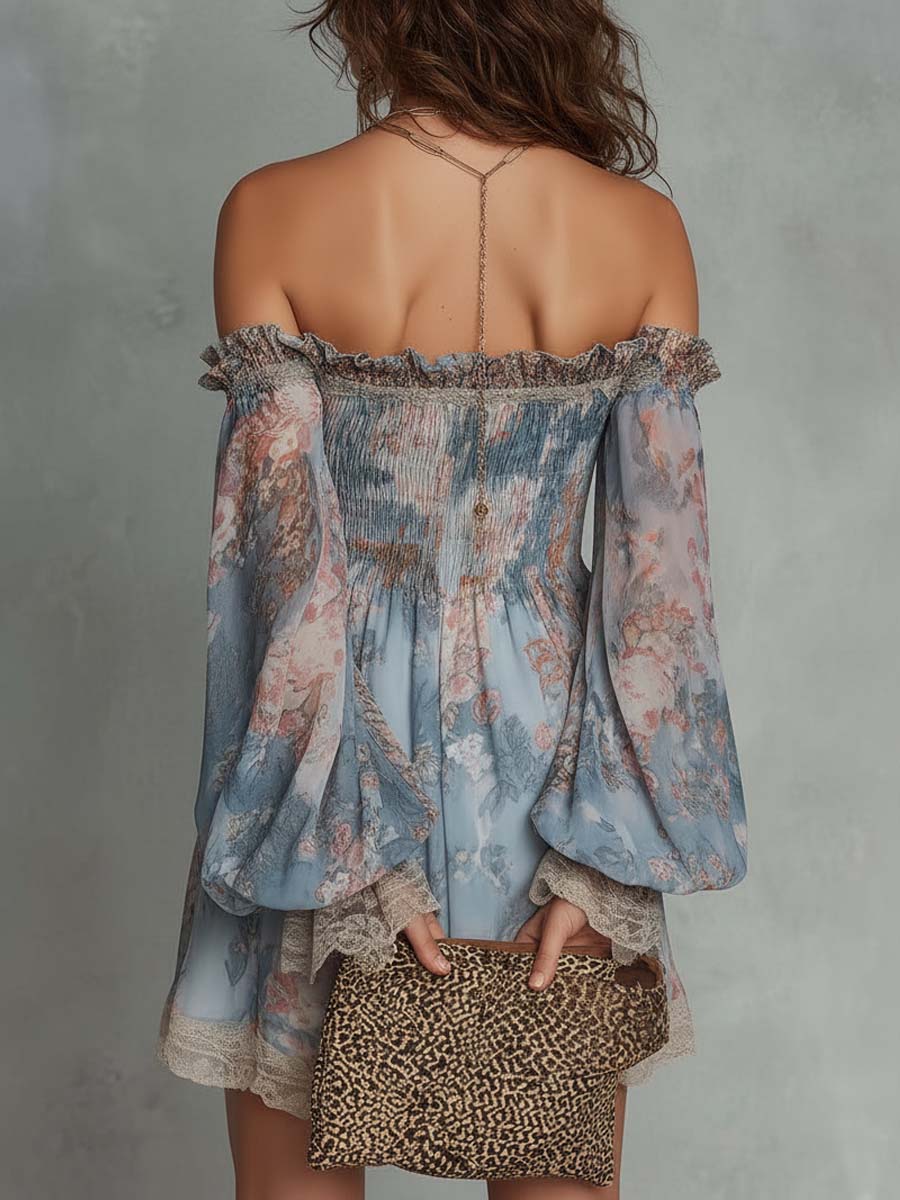 Vestido Estampado Romántico Azul con hombros descubiertos, fruncido, gasa y floral - Azul