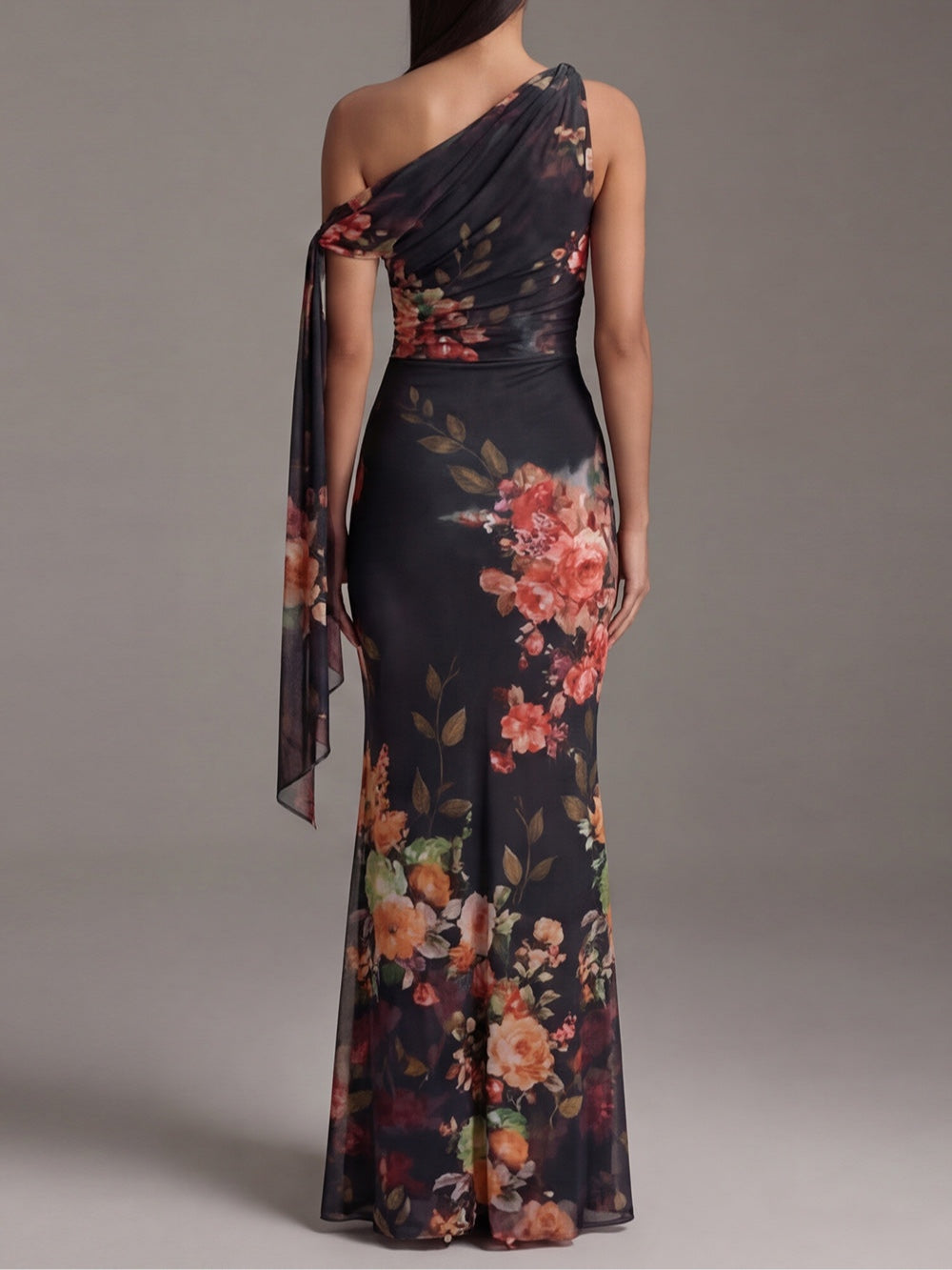 Vestido Estampado Negro con un solo hombro, plisado, gasa y estampado - Negro