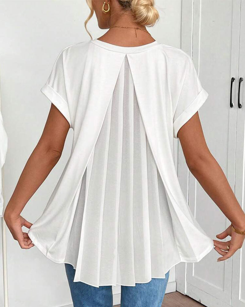 Μονόχρωμο T-Shirt με κοντά μανίκια και λεπτομέρεια Patchwork