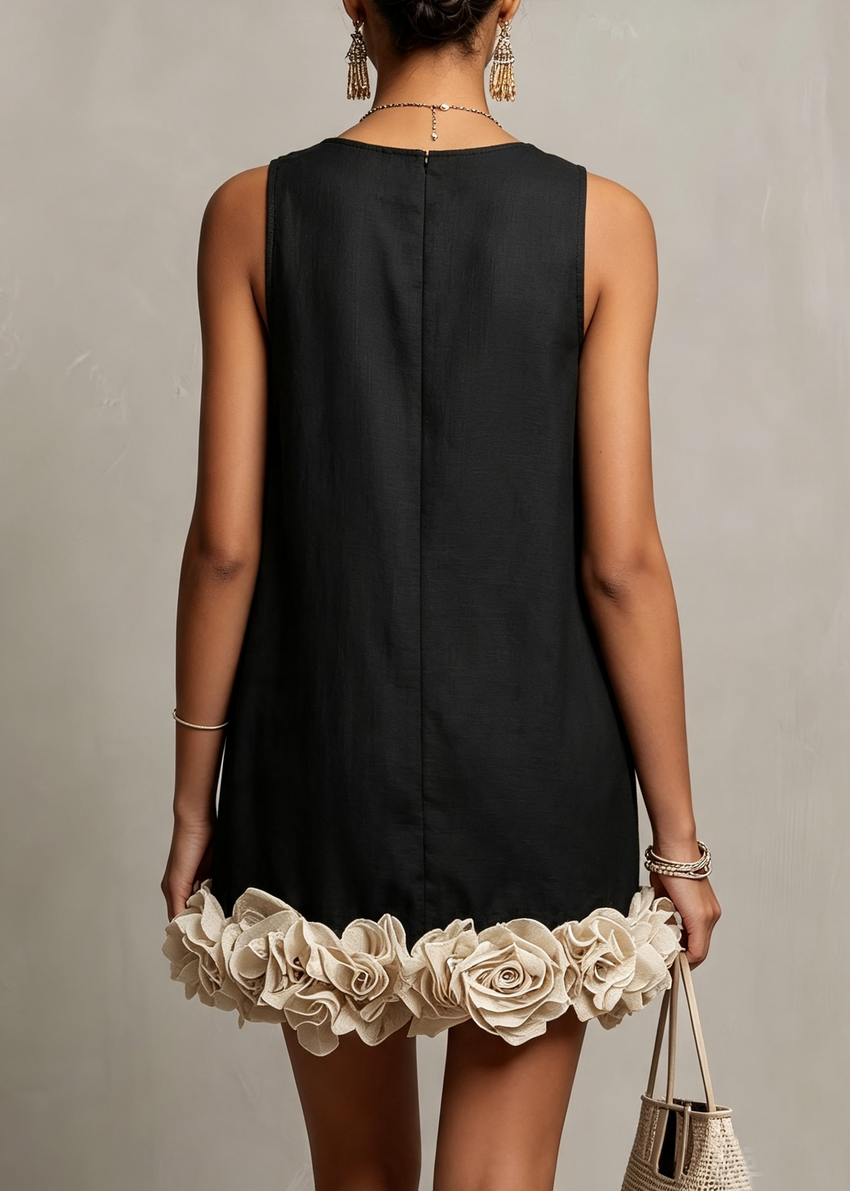 Minivestido Negro Sin Mangas con flores en 3D - Negro