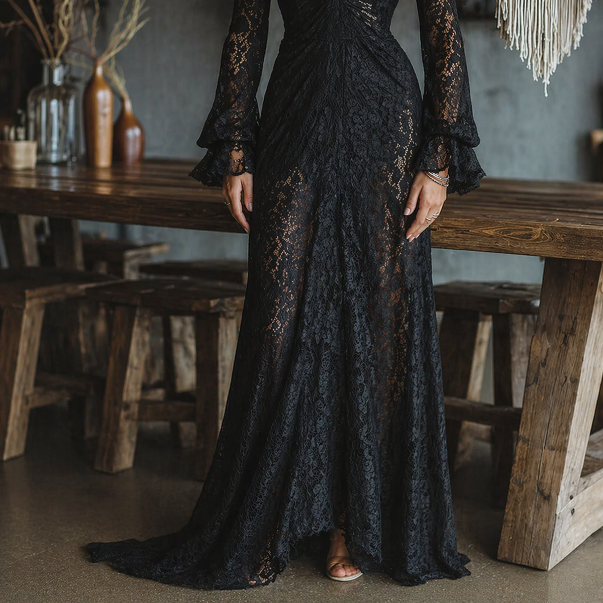 Vestido Largo Negro con encaje y escote en V
