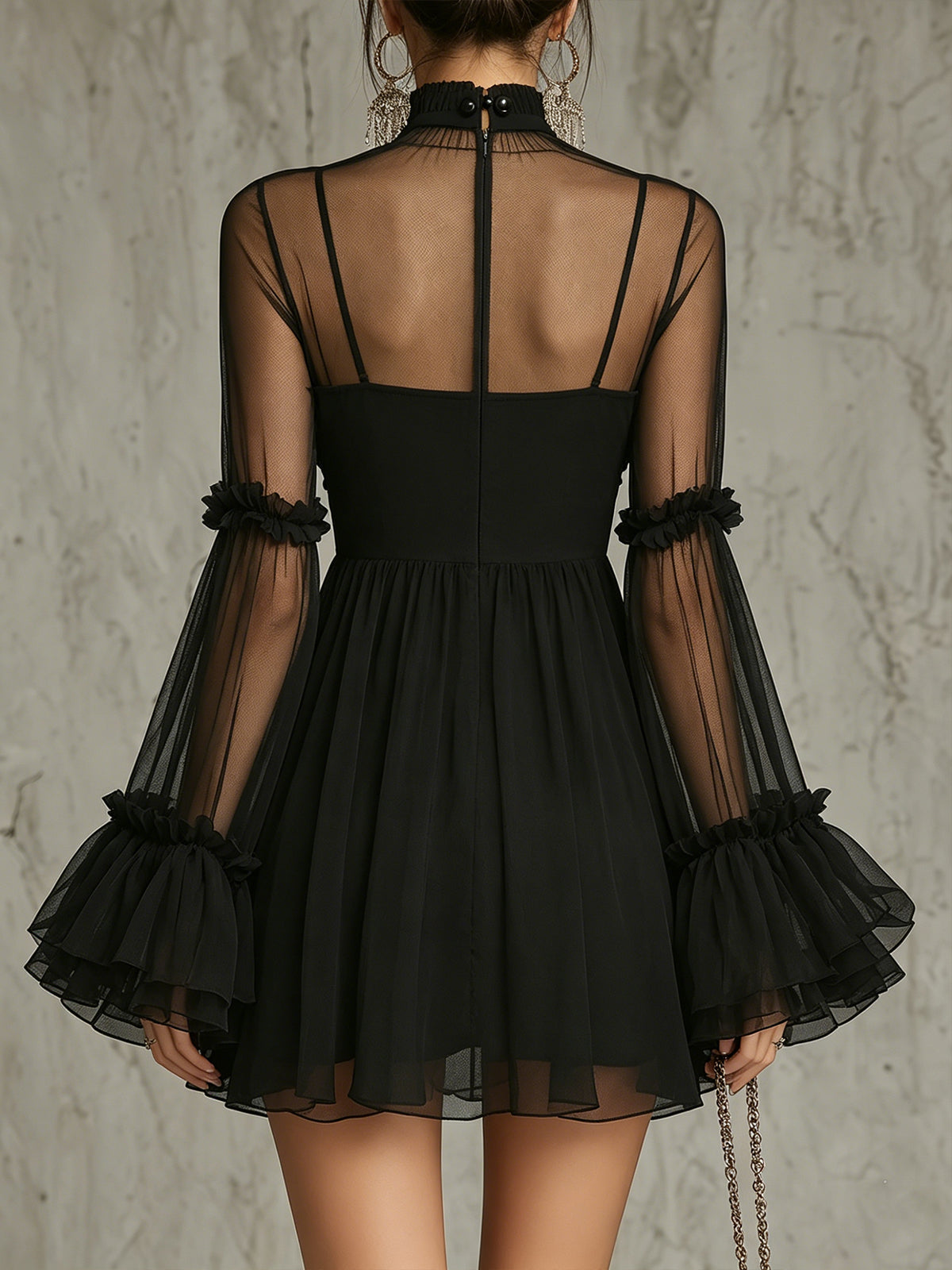 Minivestido Negro con transparente, cuello alto, plisado y gasa - Negro