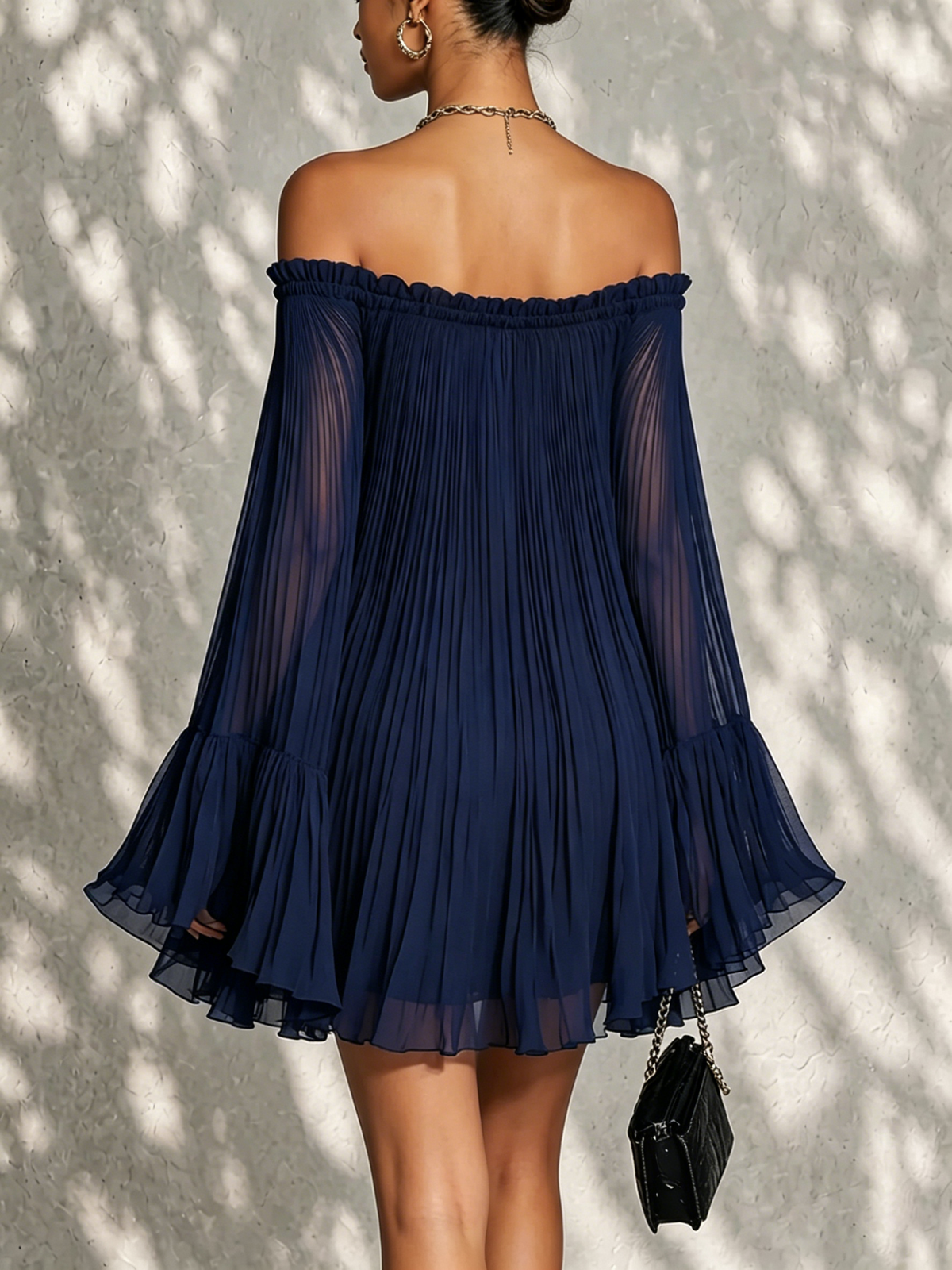 Minivestido Azul Marino con hombros descubiertos, volantes y manga campana - Azul Marino