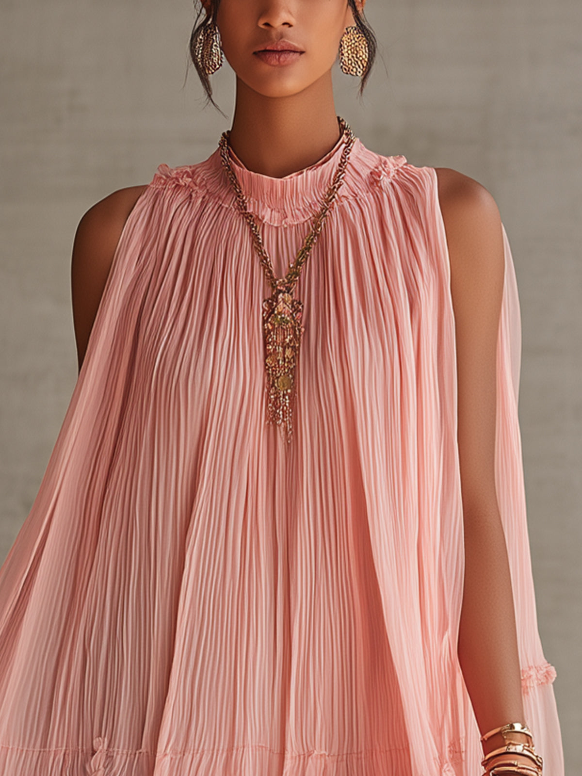 Minivestido Rosa con escote halter, volantes y gasa - Rosa