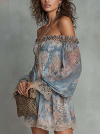 Vestido Estampado Romántico Azul con hombros descubiertos, fruncido, gasa y floral - Azul