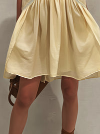 Minivestido Amarillo Sin Mangas con escote en V y remate de encaje - Amarillo