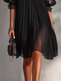 Minivestido Negro con hombros descubiertos, gasa y remate de encaje - Negro