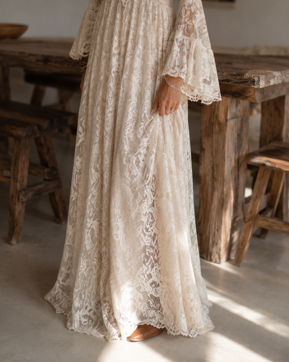 Vestido Largo Boho Albaricoque con encaje, escote en V y manga campana - Albaricoque