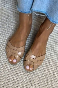 Πέδιλα Peep Toe με Πλεξούδα, Χιαστί Λουράκια και Κλειστή Φτέρνα