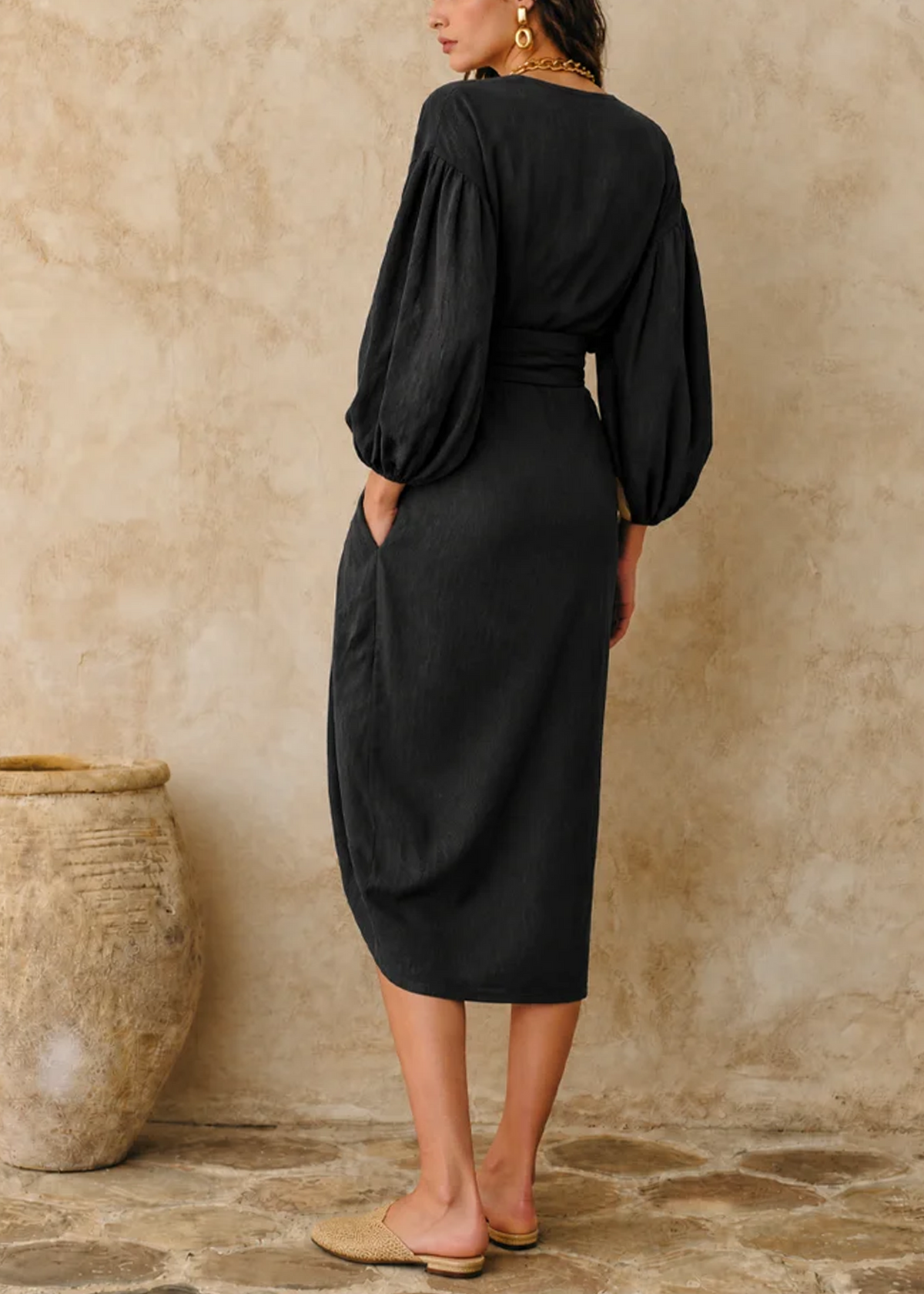 Vestido Midi Casual Negro con fruncido y manga farol - Negro