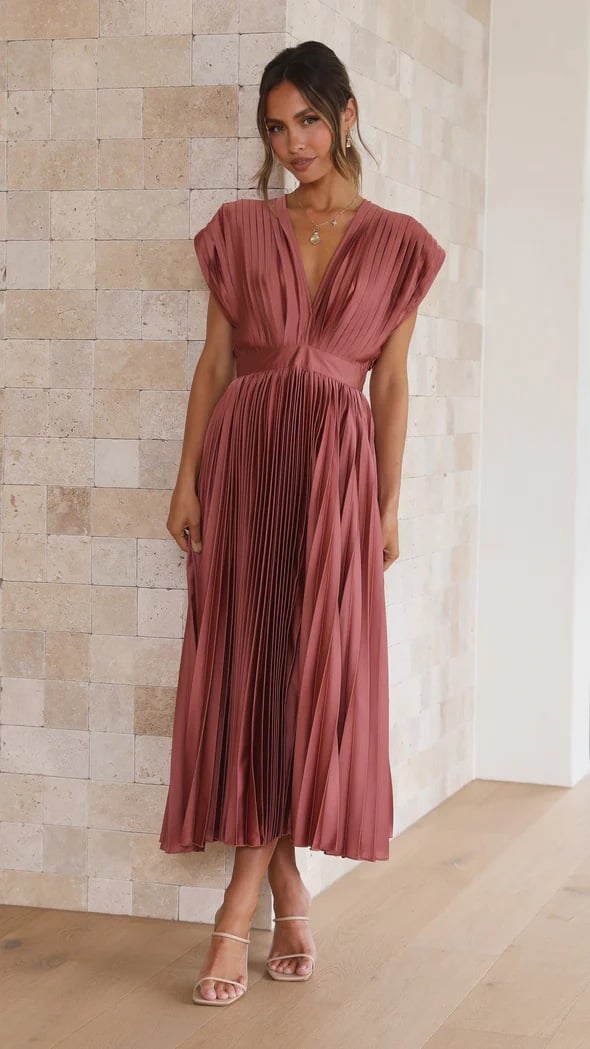 Vestido Midi Elegante con satén, plisado, escote en V y caída fluida - Verde