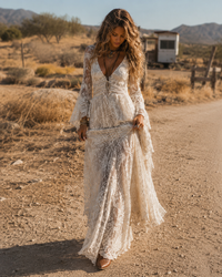 Vestido Largo Boho Albaricoque con encaje, escote en V y manga campana - Albaricoque