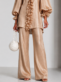 Blusa Marrón con satén, volante, escote en V y manga farol - Marrón