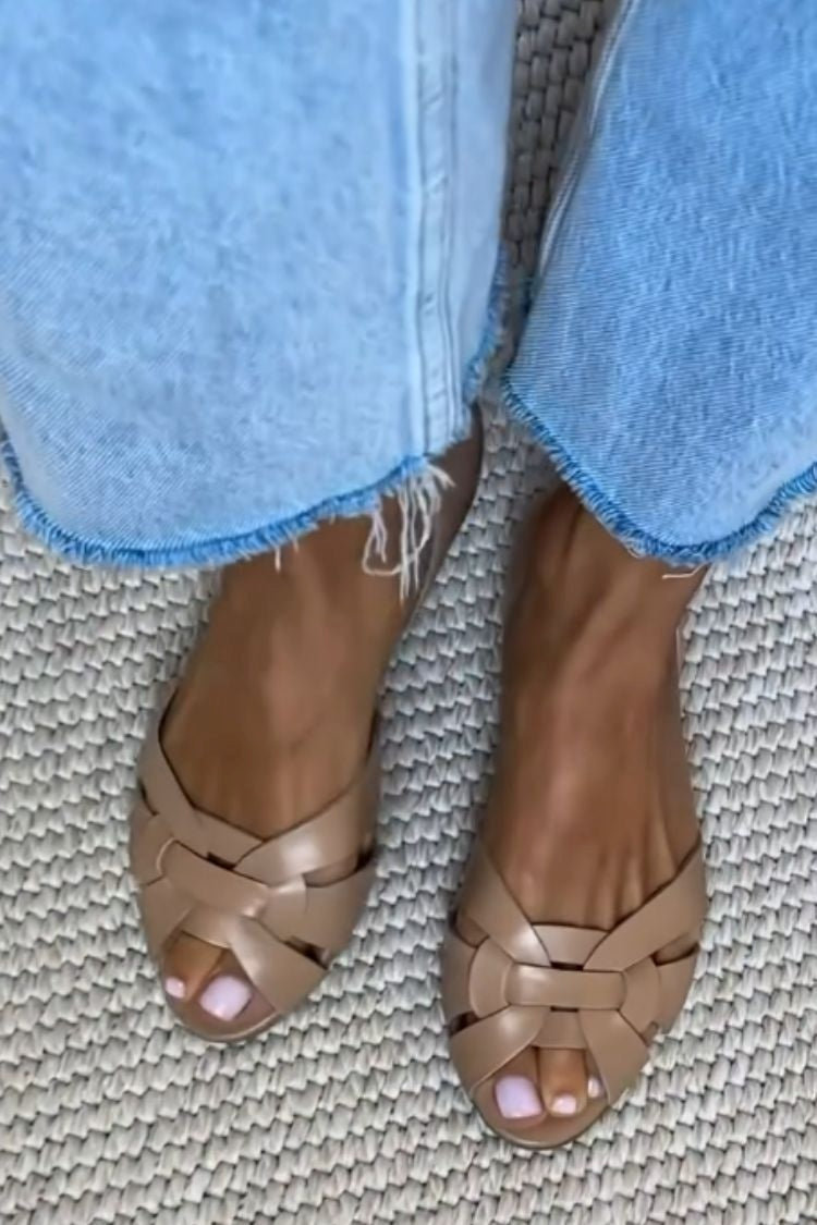 Πέδιλα Peep Toe με Πλεξούδα, Χιαστί Λουράκια και Κλειστή Φτέρνα