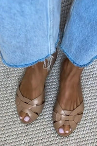 Πέδιλα Peep Toe με Πλεξούδα, Χιαστί Λουράκια και Κλειστή Φτέρνα