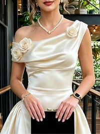 Vestido Estampado Blanco con corte asimétrico, drapeado, flores en 3D y satén - Blanco
