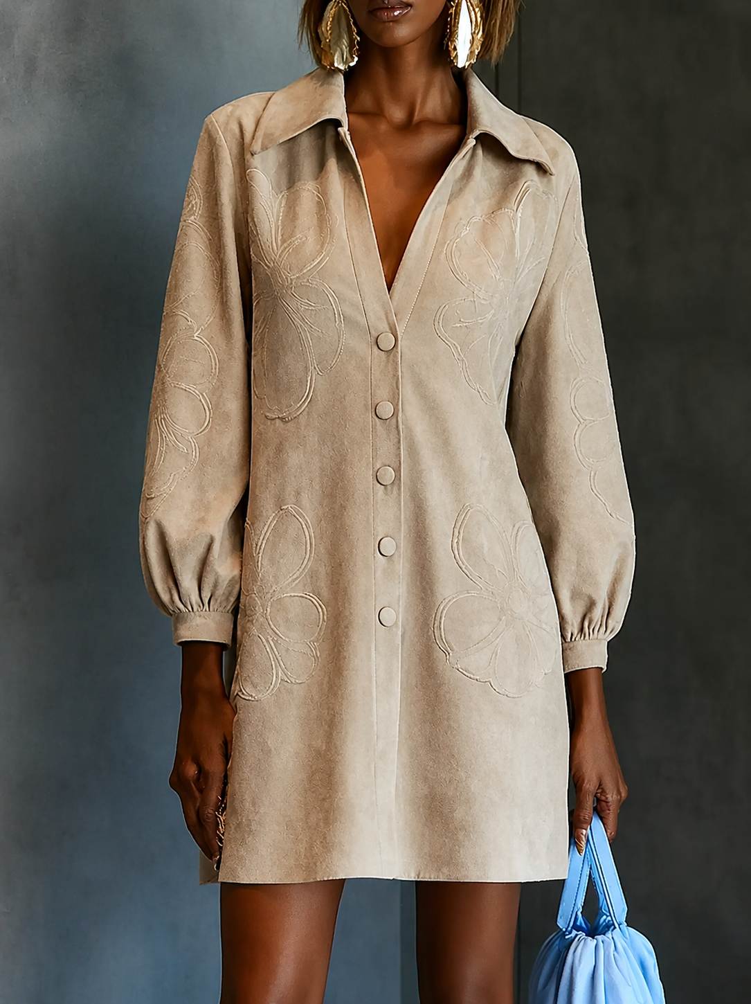 Minivestido Beige con ante, cuello camisero, escote en V y bordado - Beige