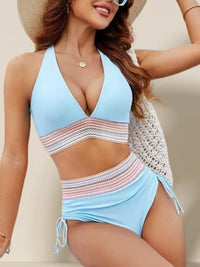 Bikini con escote en V y cordón de ajuste - Blanco