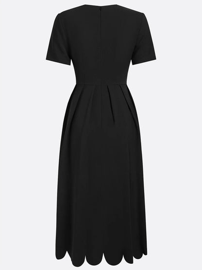 Vestido Midi Negro Manga Corta con escote cuadrado y corte en A - Negro