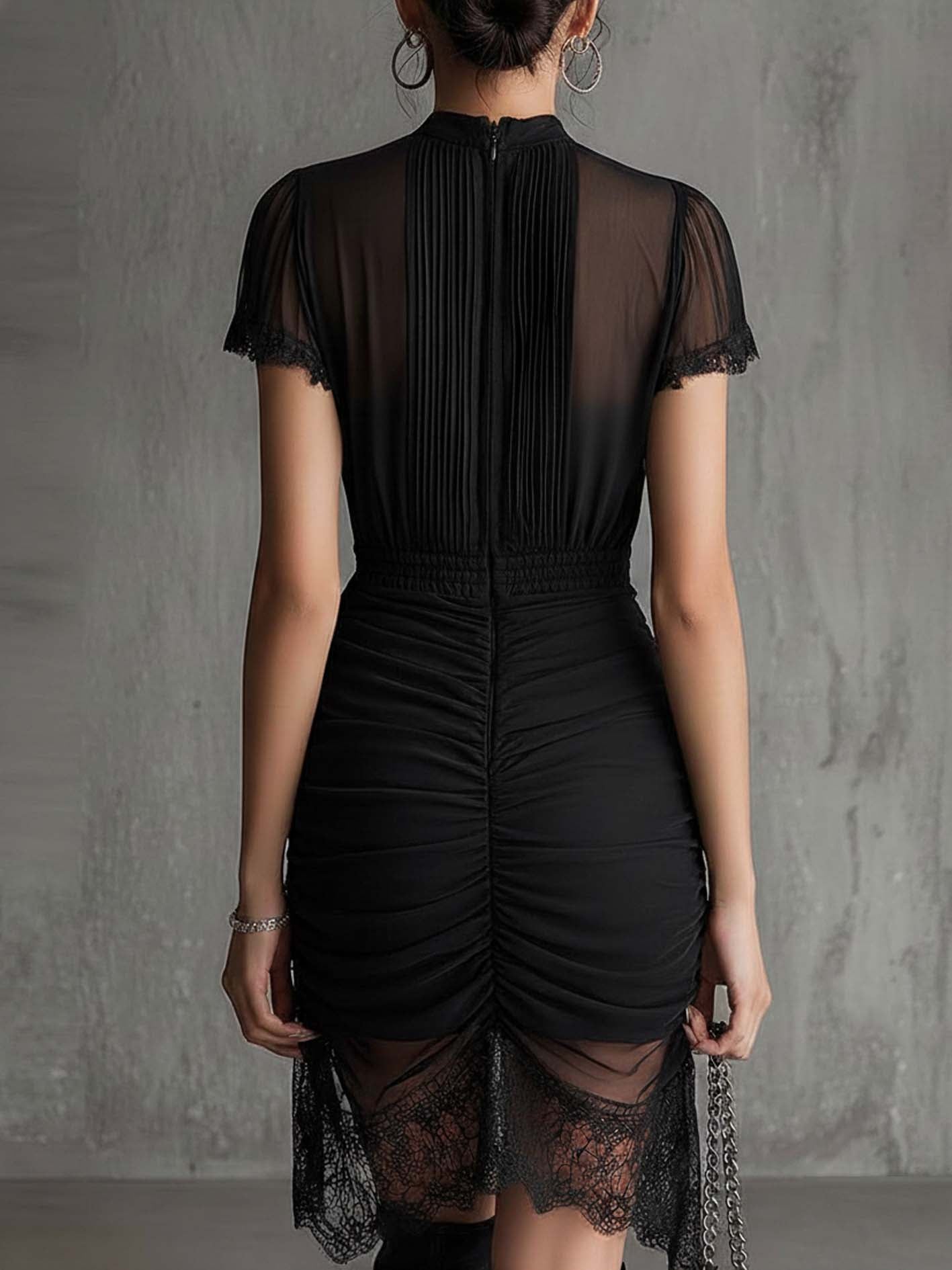 Minivestido Negro con gasa, plisado y remate de encaje - Negro