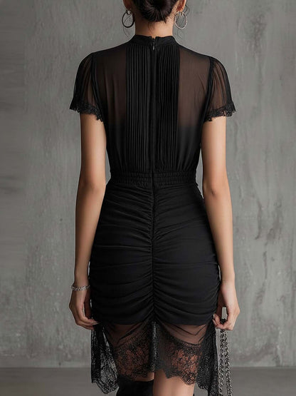 Minivestido Negro con gasa, plisado y remate de encaje - Negro