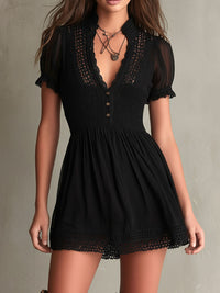 Minivestido Negro con plisado y remate de encaje - Negro