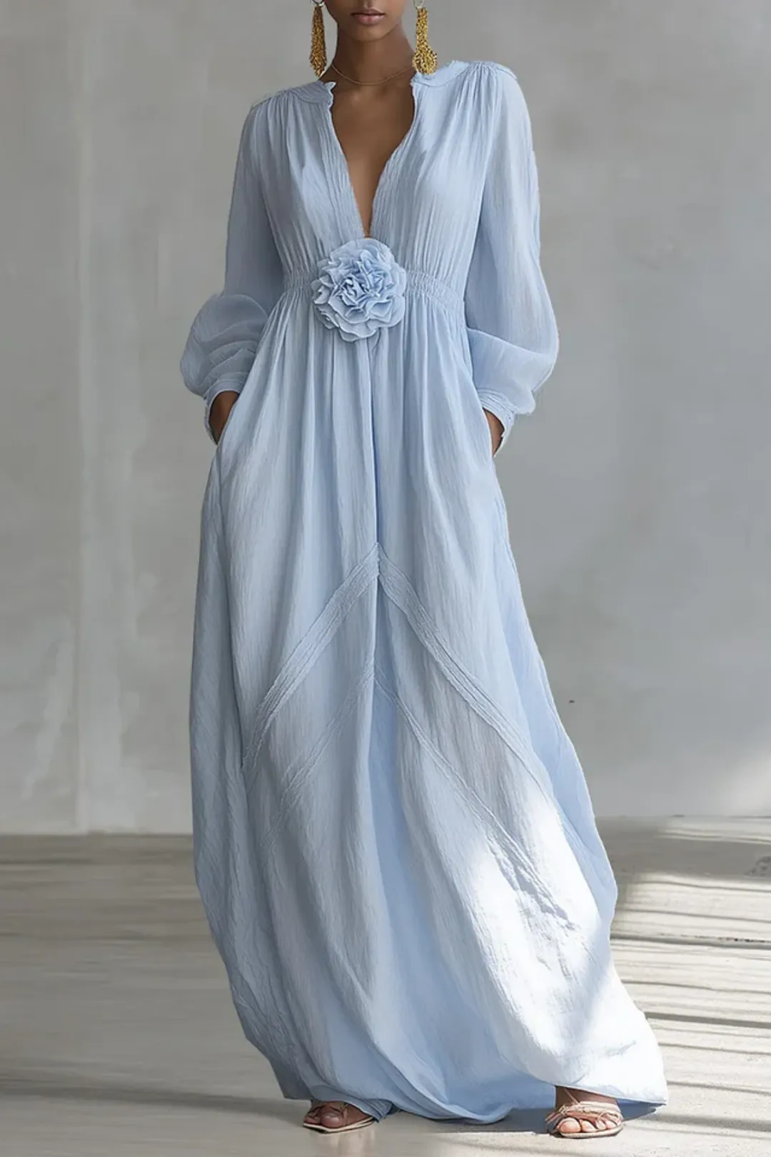 Vestido Largo Azul con escote en V y floral - Azul