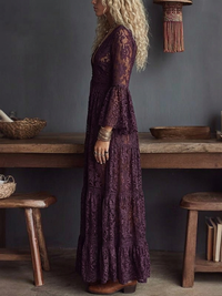 Vestido Largo Morado con encaje, escote en V, fruncido y manga campana - Morado