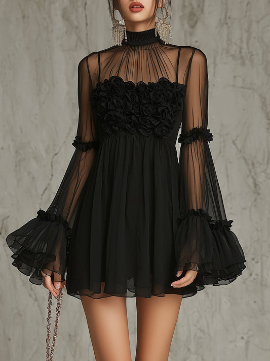 Minivestido Negro con transparente, cuello alto, plisado y gasa - Negro