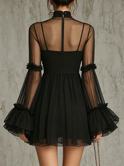 Minivestido Negro con transparente, cuello alto, plisado y gasa - Negro