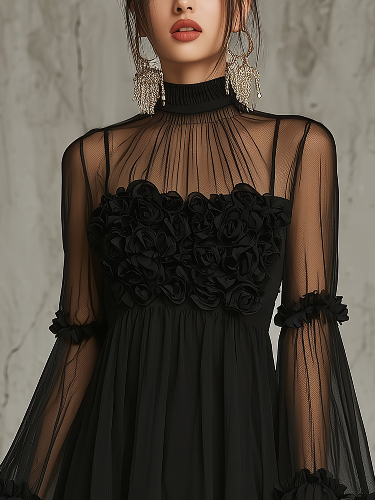 Minivestido Negro con transparente, cuello alto, plisado y gasa - Negro