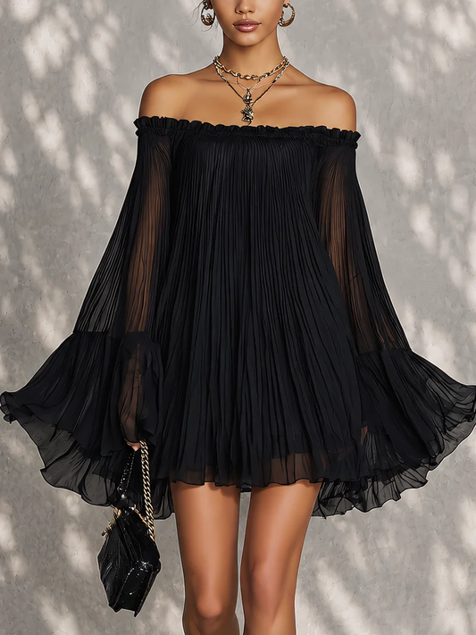 Vestido Mini Negro con Hombros Descubiertos y Manga Campana