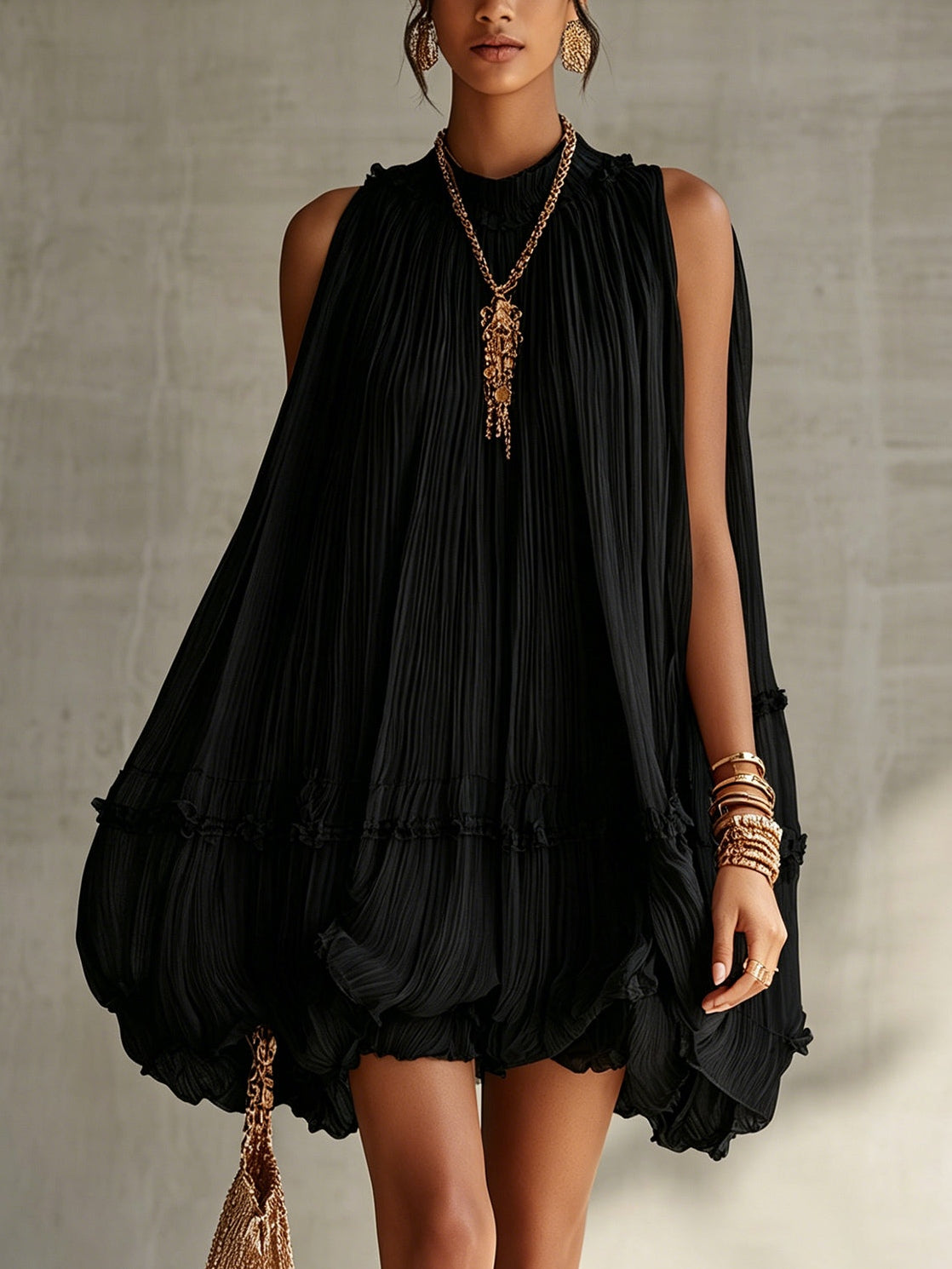Minivestido Negro con escote halter, volantes y gasa - Negro