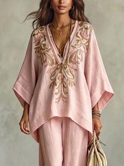 Conjunto de Dos Piezas Rosa Claro con bordado, manga murciélago y pierna ancha - Rosa Claro