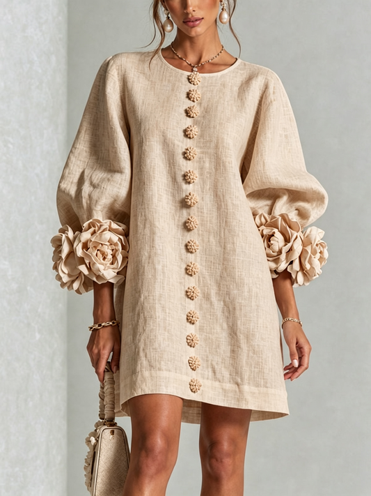 Vestido Mini Beige con Botones Flor y Puños de Flores