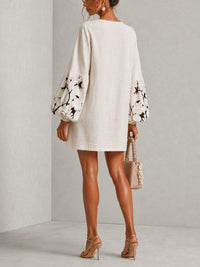 Minivestido Blanco con escote en V, manga abullonada y estampado floral - Blanco