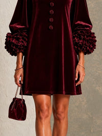 Minivestido Burdeos con terciopelo, botones delanteros, puños y floral - Burdeos