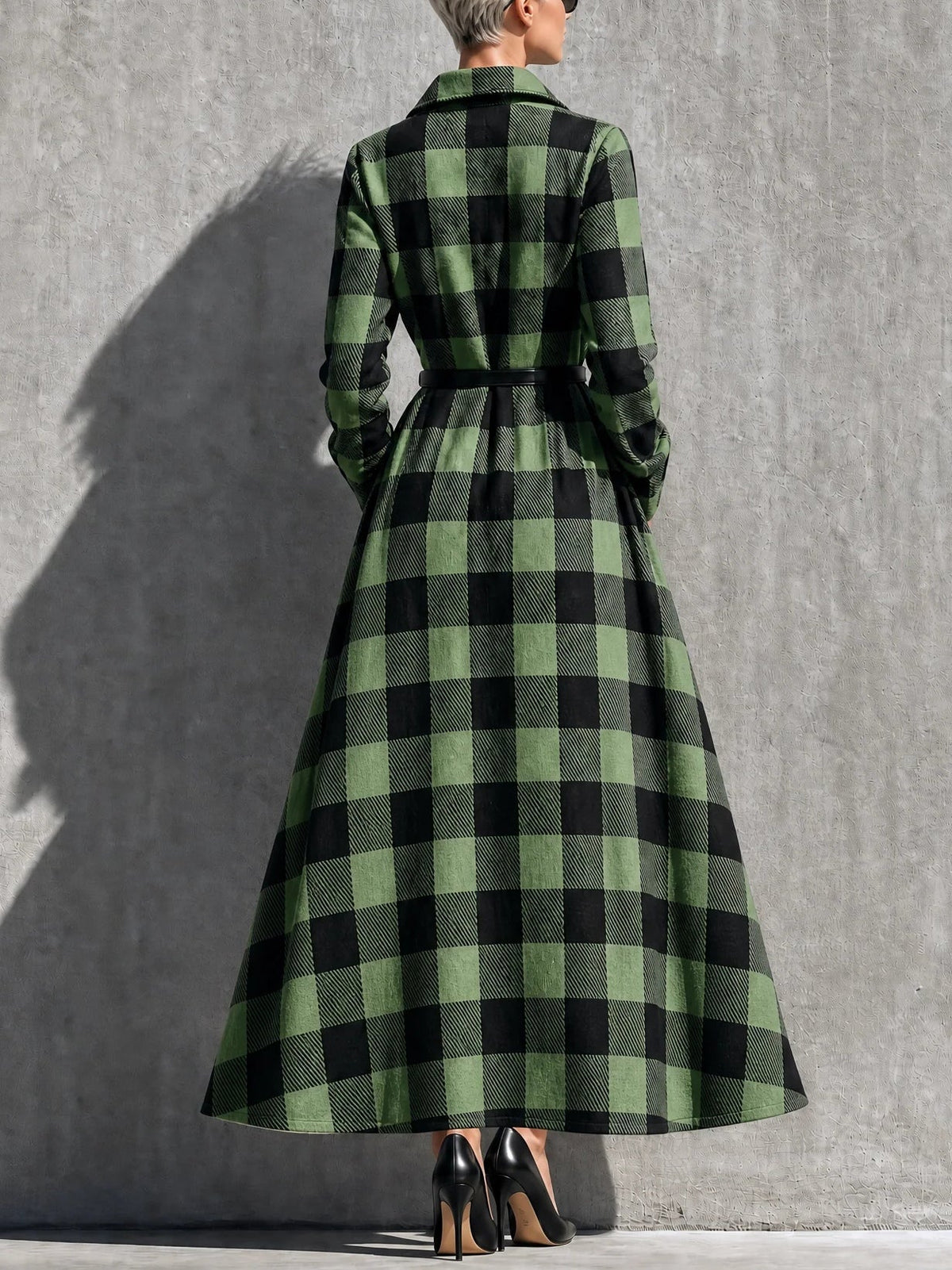 Vestido Casual Verde con cuadros, cuello camisero y cinturón - Verde