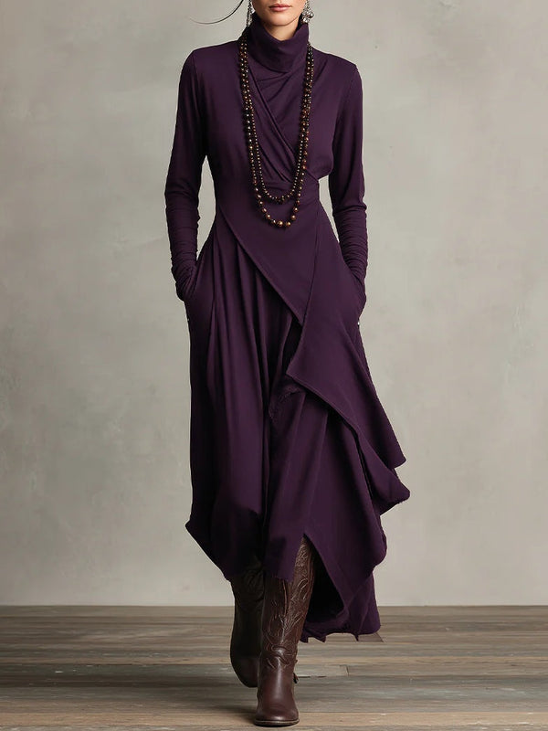 Vestido Largo con cuello alto, corte asimétrico, plisado y encaje - Morado