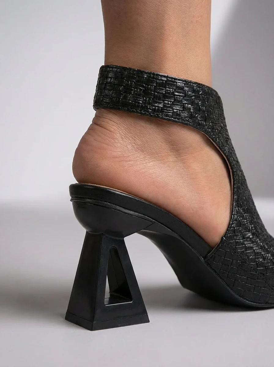 Γόβες Aura Sculpted Weave: Η κομψότητα συναντά την απόλυτη άνεση