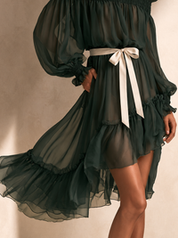 Vestido Midi Verde Oscuro Manga Larga con hombros descubiertos, gasa, lazo y fajín - Verde Oscuro